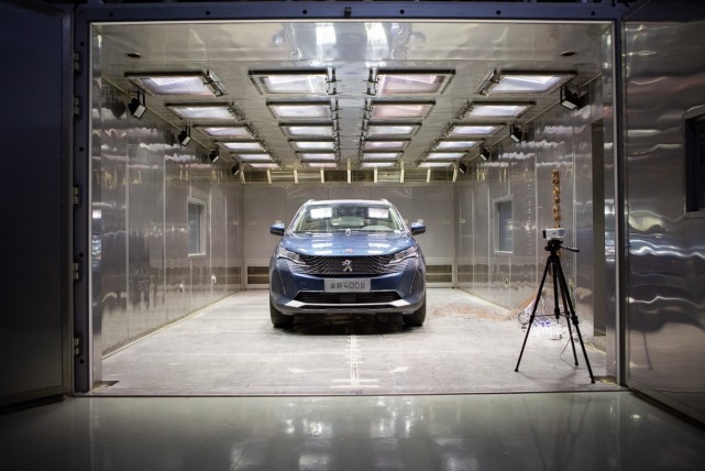 涉氫整車重型轉(zhuǎn)轂陽(yáng)光模擬環(huán)境艙(圖2)