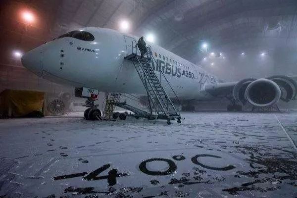 模擬高低溫濕度降雪氣候仿真實(shí)驗(yàn)室的應(yīng)用(圖1)